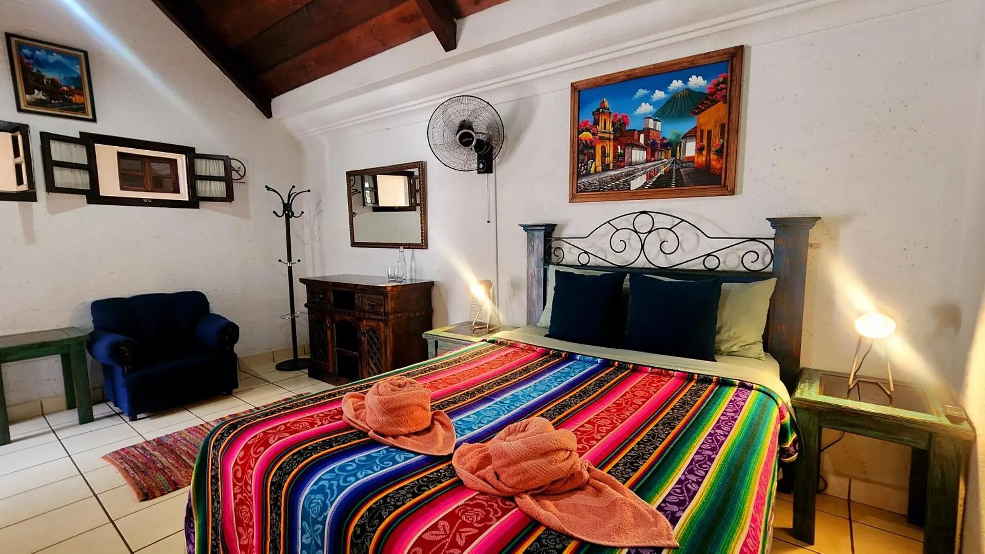 Magnolias Hotel Antigua Inn